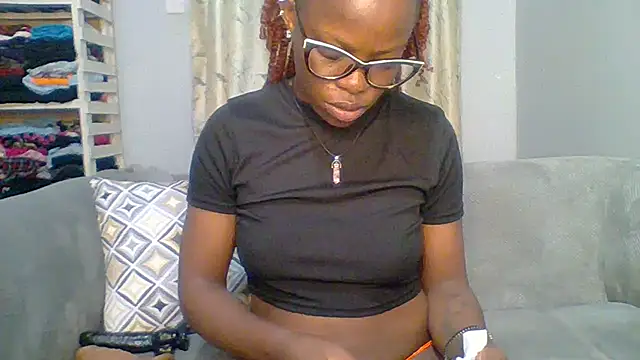 Snapshot of Petite_254 chatting on May 26, 12:53 am Petite 254 online show from May 26, 12:53 am