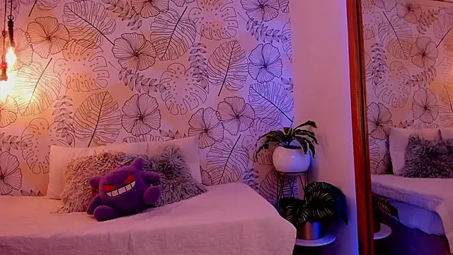 DanielaRuizz online show from November 23, 6:23 am