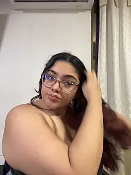 KathyGonzalez online show from November 7, 10:46 pm