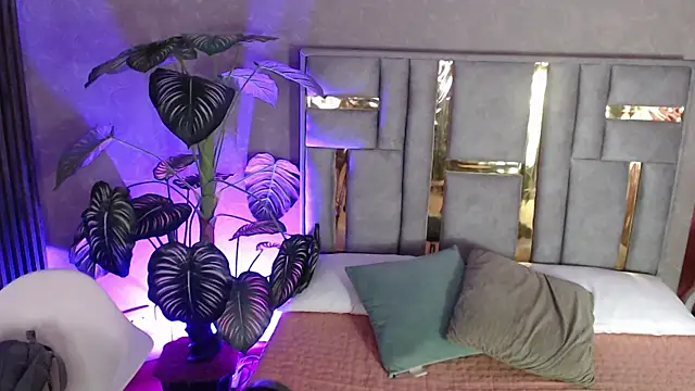 JuliaRose ks online show from December 3, 11:20 am