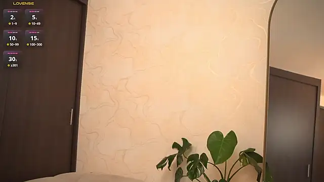 Natasha Smith09 online show from April 4, 1:50 pm