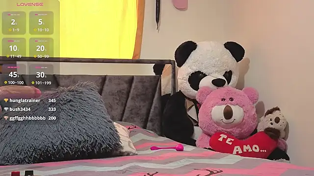 Hotsamantamature online show from September 30, 7:53 pm