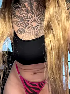 Snapshot of ElenaHaze chatting on September 9, 7:18 am ElenaHaze online show from September 9, 7:18 am