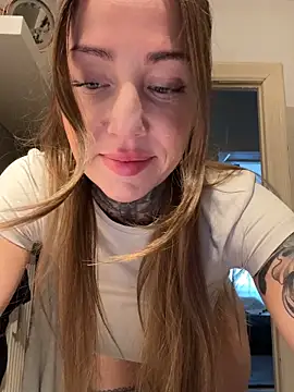 Snapshot of ElenaHaze chatting on October 2, 7:23 am ElenaHaze online show from October 2, 7:23 am