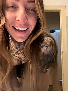 Snapshot of ElenaHaze chatting on September 25, 6:52 am ElenaHaze online show from September 25, 6:52 am