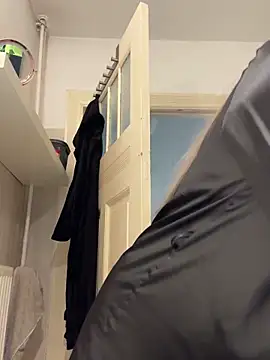 Snapshot of ElenaHaze chatting on March 6, 7:58 am ElenaHaze online show from March 6, 7:58 am