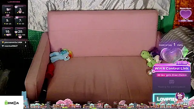 Snapshot of tashakaixxx chatting on April 19, 8:26 am tashakaixxx online show from April 19, 8:26 am