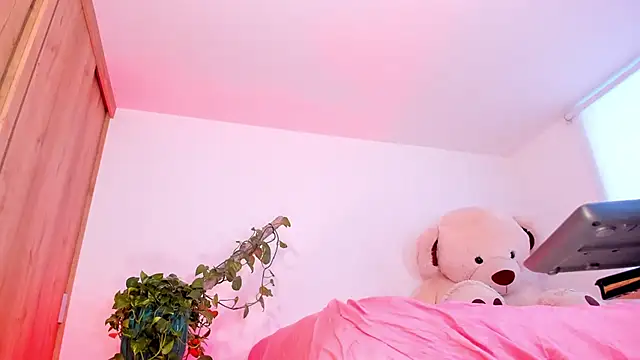 The queen of pleasure online show from November 14, 11:47 am