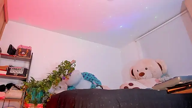The queen of pleasure online show from May 11, 7:54 am
