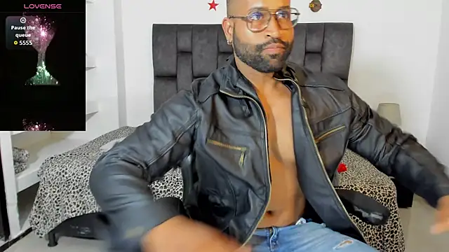 MattRodriguez9 online show from November 14, 9:51 pm