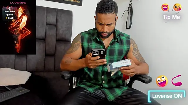 MattRodriguez9 online show from April 8, 9:22 am