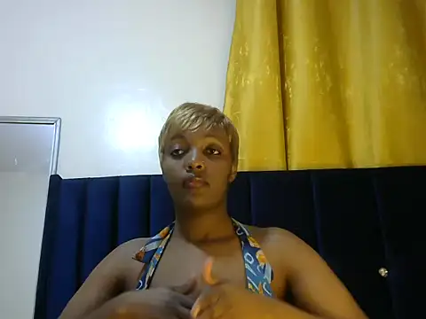 Snapshot of Sexy_lla chatting on September 14, 1:28 am Sexy lla online show from September 14, 1:28 am