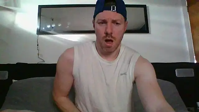 Snapshot of Fit4fun24 chatting on June 8, 6:41 pm Fit4fun24 online show from June 8, 6:41 pm