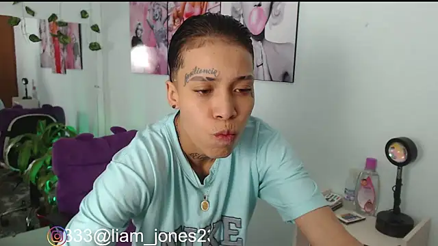 Jonesliam23 online show from February 9, 7:30 pm