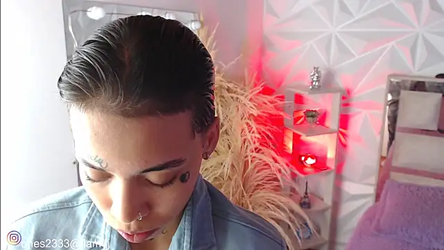 Jonesliam23 online show from October 9, 7:14 pm