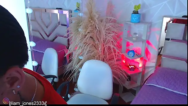 Jonesliam23 online show from September 24, 7:09 pm