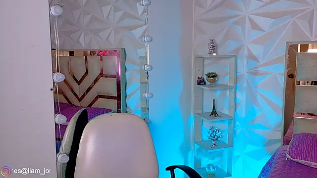 Jonesliam23 online show from May 28, 7:20 pm