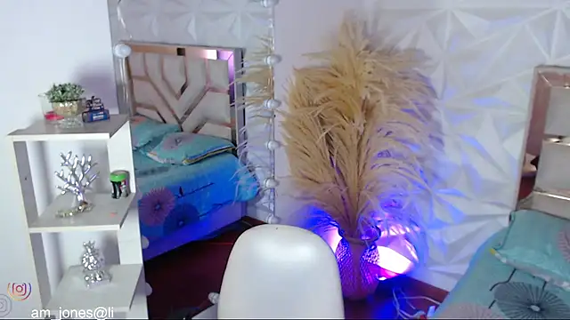 Jonesliam23 online show from February 23, 7:25 pm