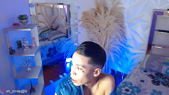 Jonesliam23 online show from March 20, 7:37 pm