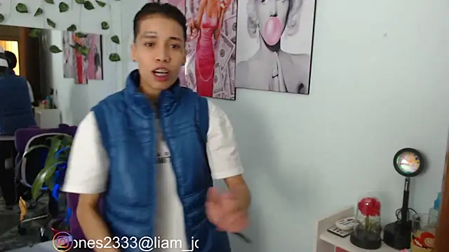 Jonesliam23 online show from February 28, 6:52 pm