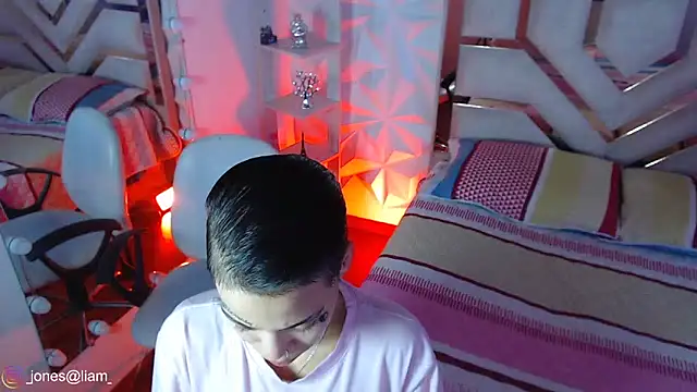 Jonesliam23 online show from March 30, 7:26 pm