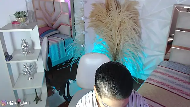 Jonesliam23 online show from March 26, 7:23 pm