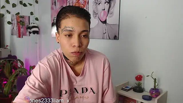 Jonesliam23 online show from March 17, 7:15 pm