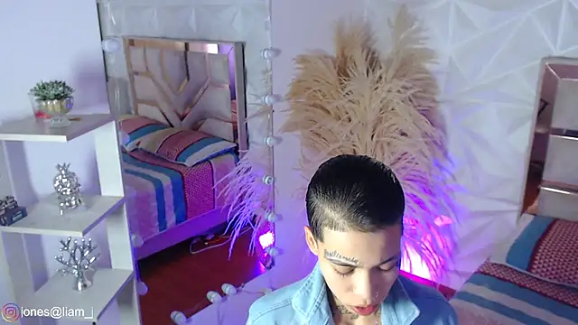 Jonesliam23 online show from March 27, 7:37 pm