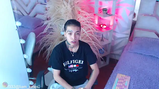 Jonesliam23 online show from October 12, 7:26 pm