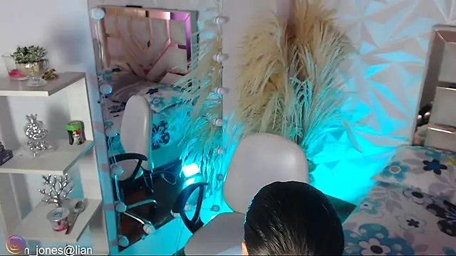 Jonesliam23 online show from March 9, 7:28 pm