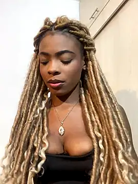 Snapshot of adaraSmiith chatting on November 21, 12:37 pm adaraSmiith online show from November 21, 12:37 pm