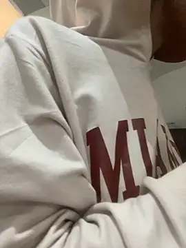 Snapshot of adaraSmiith chatting on November 14, 11:58 am adaraSmiith online show from November 14, 11:58 am