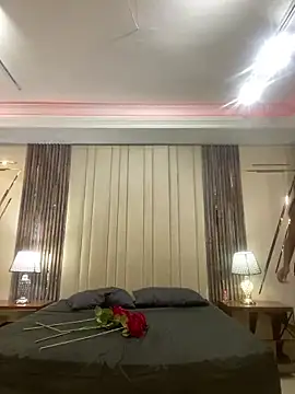 Snapshot of adaraSmiith chatting on December 17, 8:03 pm adaraSmiith online show from December 17, 8:03 pm