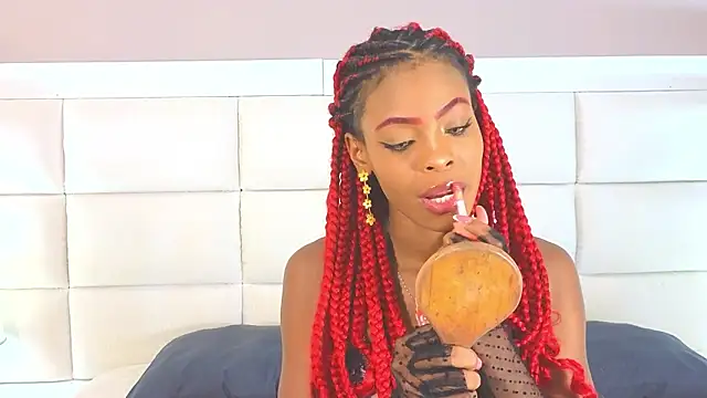 Snapshot of adaraSmiith chatting on February 3, 8:58 pm adaraSmiith online show from February 3, 8:58 pm