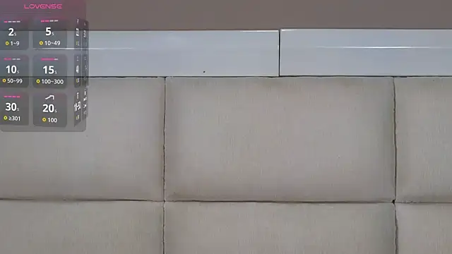 Snapshot of adaraSmiith chatting on March 2, 12:34 pm adaraSmiith online show from March 2, 12:34 pm