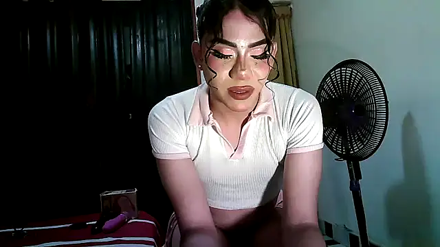 Snapshot of kimmiemm chatting on September 30, 1:55 am kimmiemm online show from September 30, 1:55 am