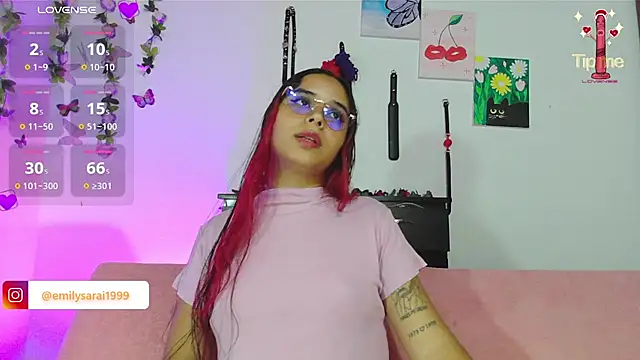 EmilyMeoww online show from March 22, 1:00 am