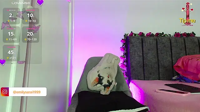 EmilyMeoww online show from February 16, 11:28 pm