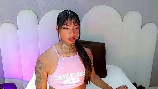 laura sweett120 online show from March 11, 5:23 am