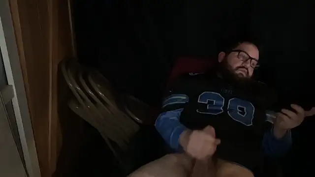 Snapshot of daddystone101 chatting on September 15, 2:56 am daddystone101 online show from September 15, 2:56 am