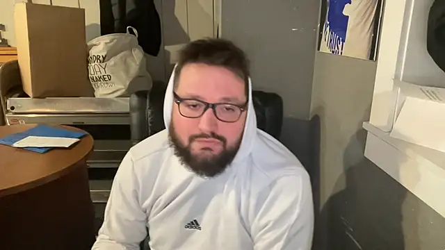 Snapshot of daddystone101 chatting on January 7, 2:20 am daddystone101 online show from January 7, 2:20 am