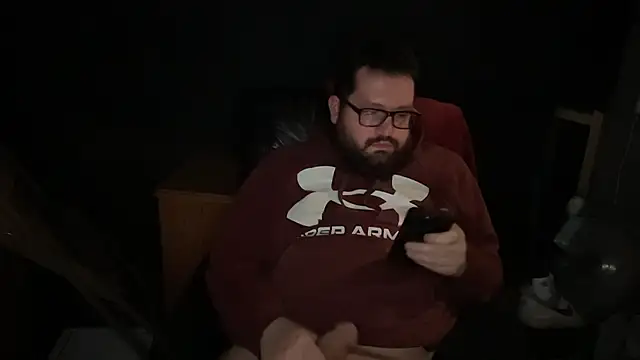 Snapshot of daddystone101 chatting on October 22, 2:44 am daddystone101 online show from October 22, 2:44 am