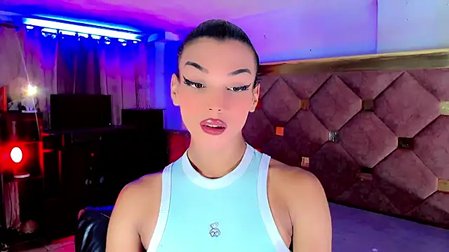 Snapshot of the-horus-girl chatting on September 30, 12:27 am the-horus-girl online show from September 30, 12:27 am