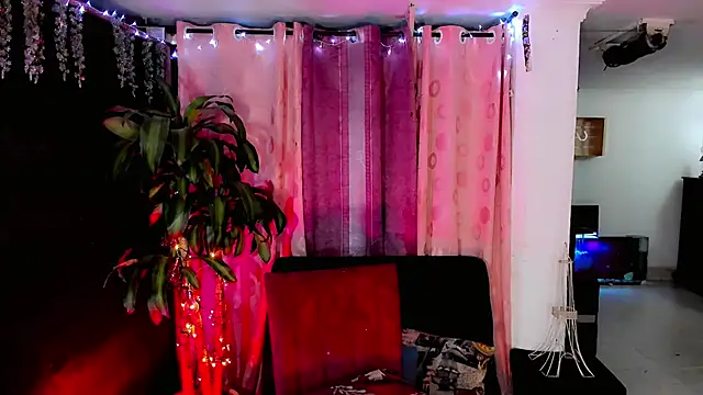 the-horus-girl online show from January 17, 7:34 am