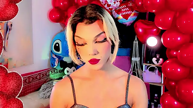 Snapshot of the-horus-girl chatting on February 15, 10:33 am the-horus-girl online show from February 15, 10:33 am