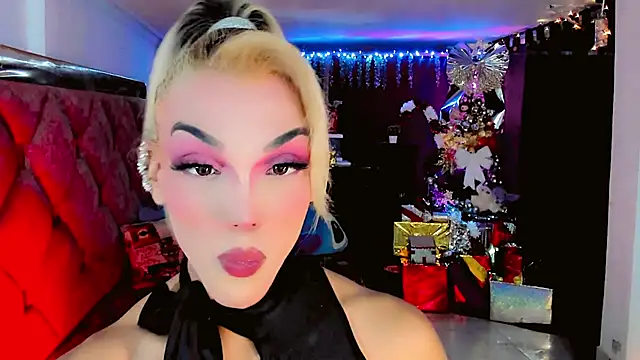 the-horus-girl online show from December 4, 9:47 pm