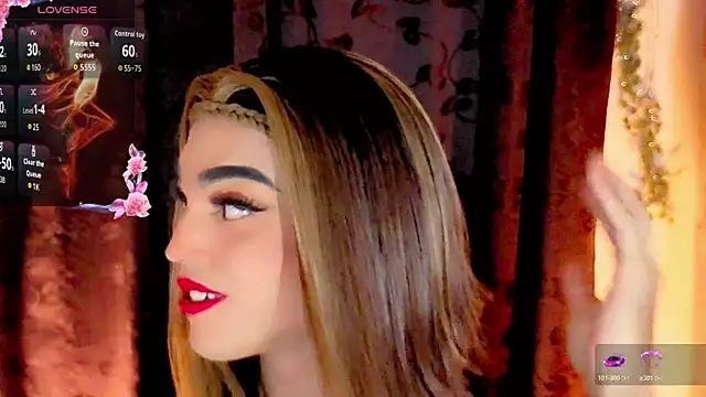 Snapshot of the-horus-girl chatting on July 7, 6:47 am the-horus-girl online show from July 7, 6:47 am