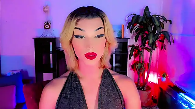 Snapshot of the-horus-girl chatting on September 20, 5:34 am the-horus-girl online show from September 20, 5:34 am