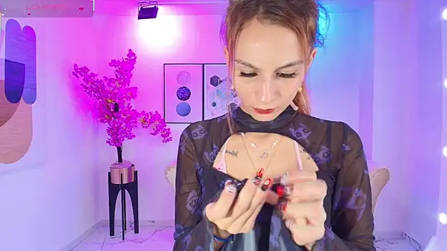 Snapshot of Tamara_slimx chatting on October 22, 11:36 pm Tamara slimx online show from October 22, 11:36 pm