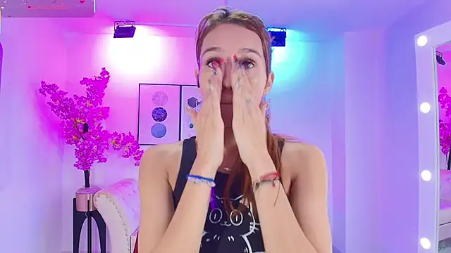 Snapshot of Tamara_slimx chatting on October 24, 3:49 am Tamara slimx online show from October 24, 3:49 am